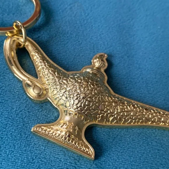 Aladdin Genie Magic Lamp Gold Keychain - Picture 3 of 10